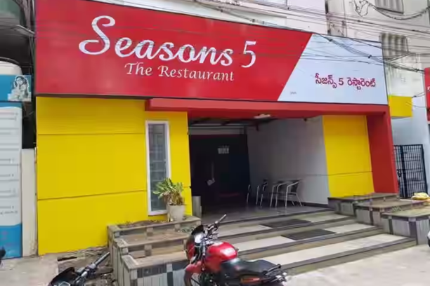 Seasons 5 The Restaurant